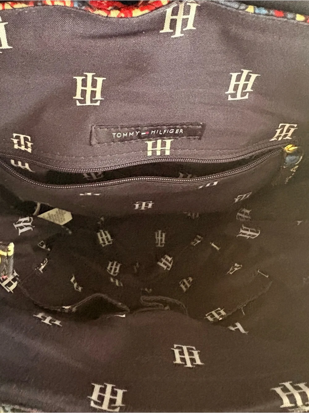 Tommy Hilfiger compact quilted